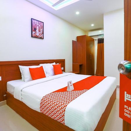 Oyo Ramis Residency Hotell Kannur Exteriör bild