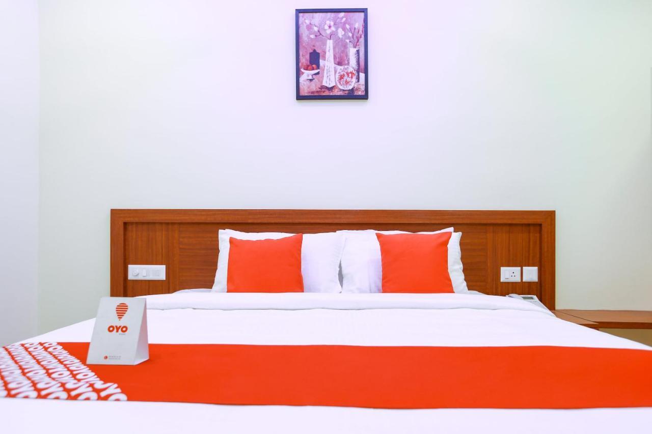 Oyo Ramis Residency Hotell Kannur Exteriör bild