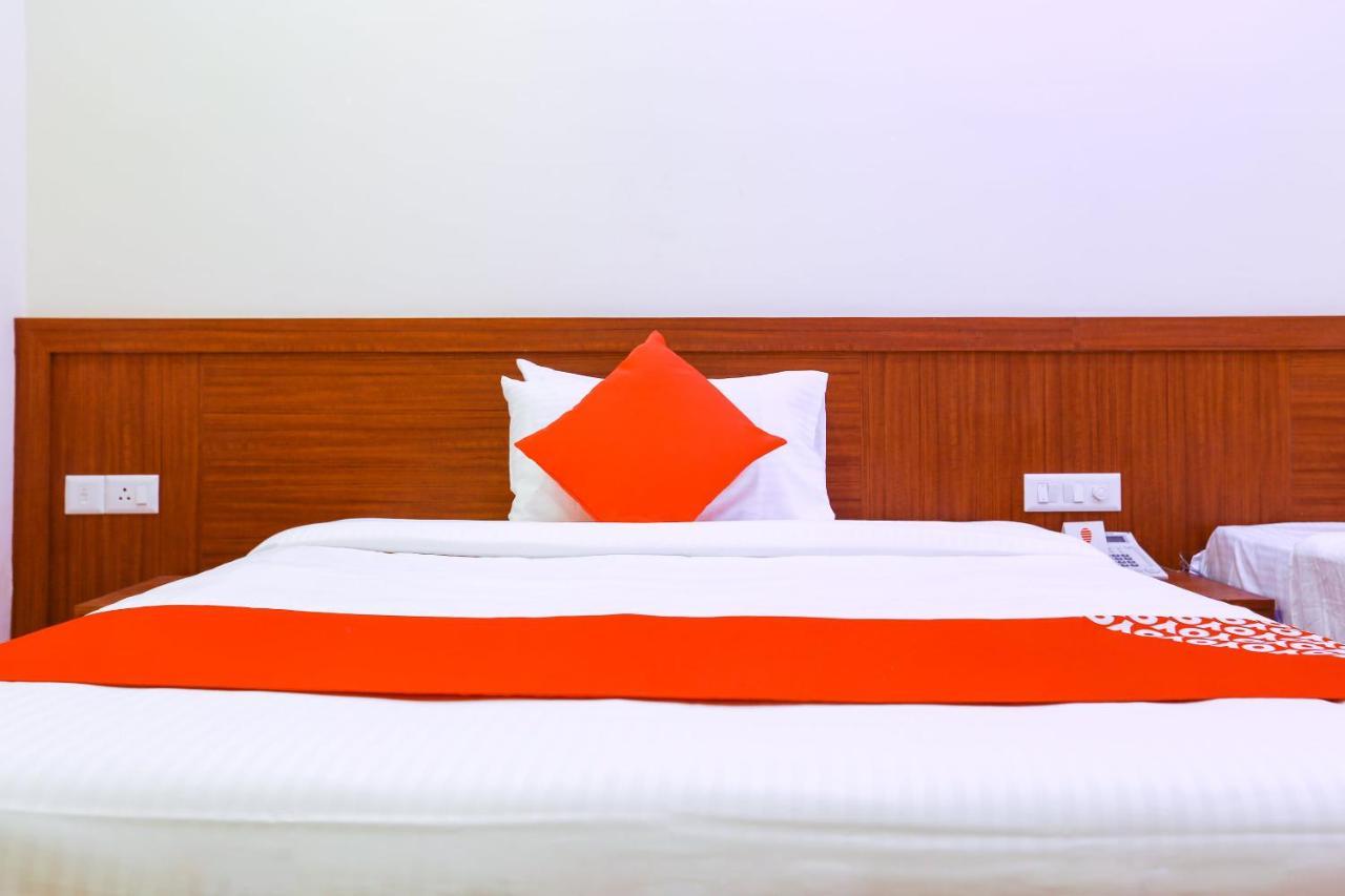 Oyo Ramis Residency Hotell Kannur Exteriör bild